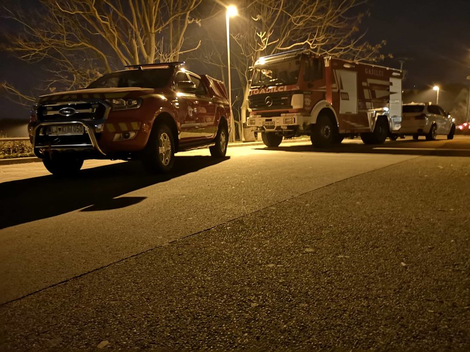 Fotografija: Na kraju nesreče so bili tudi gasilci. FOTO: PGD Trbovlje mesto