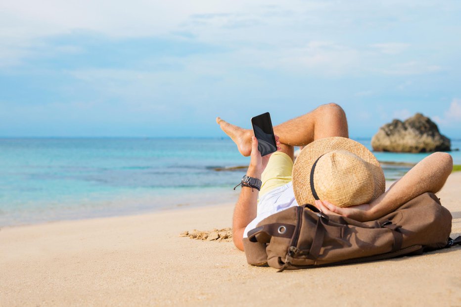 Fotografija: Kaj narava, mobilec v roko pa uživati. FOTOGRAFIJI: GULIVER/Getty Images