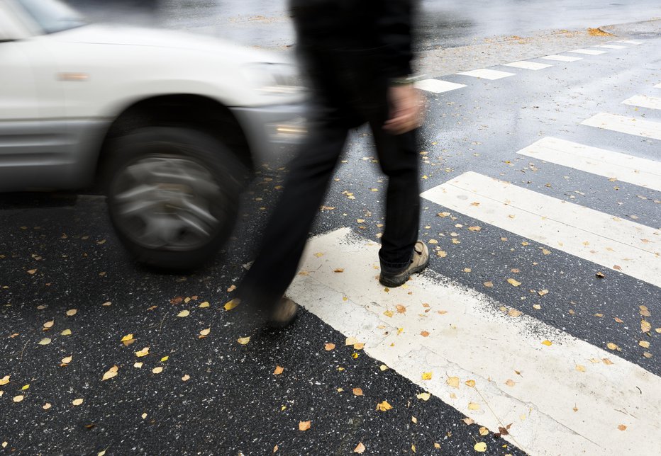 Fotografija: Voznik ni mogel pravočasno ustaviti (simbolična fotografija). FOTO: Getty Images, Istockphoto