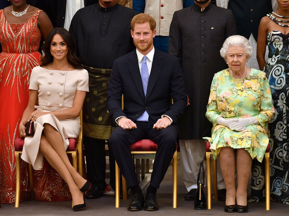 Fotografija: Harry je imel odkrit pogovor z babico. FOTO: Reuters