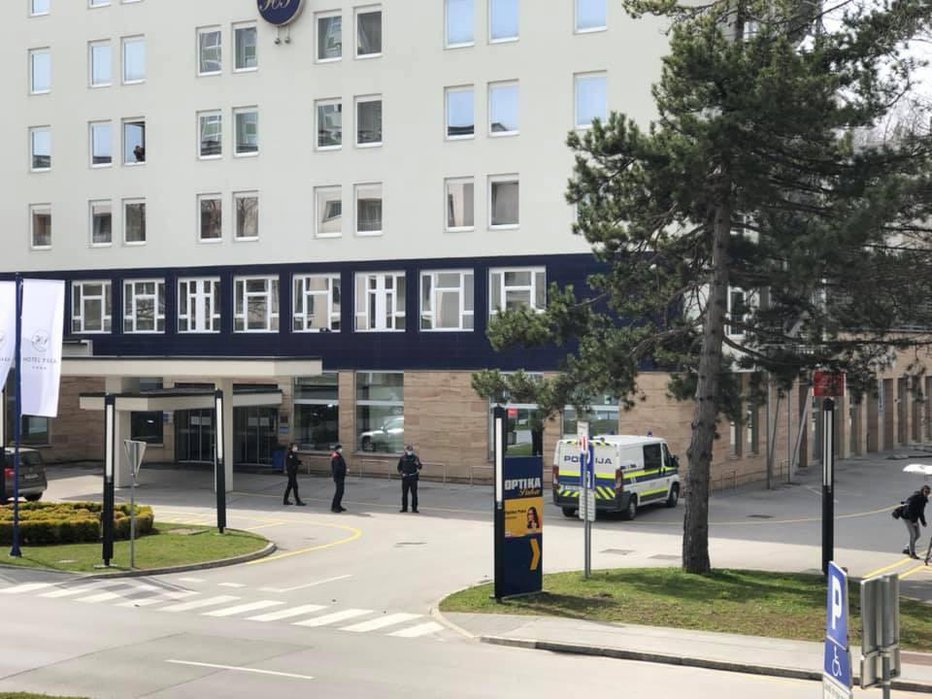 Fotografija: Hotel Paka varujejo, da ga ne bi kdo zapustil. FOTO: Facebook