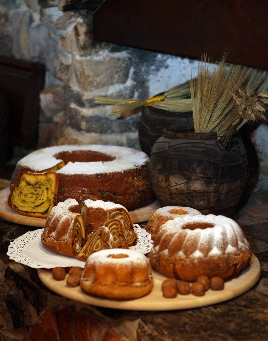 Fotografija: Slovenska potica je naša tradicionalna velikonočna jed. FOTO: Dejan Javornik