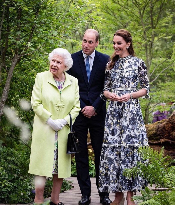 Fotografija: Prvi se je na babico spomnil princ William z ženo Kate. FOTO: Instagram