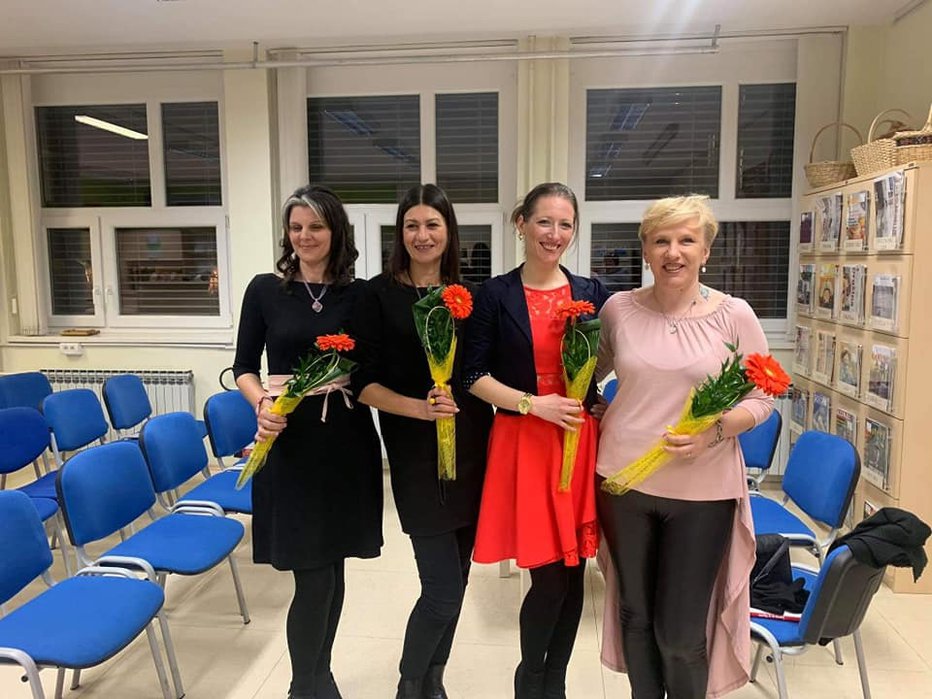 Fotografija: Alenka Keber, Gordana Stojiljković, Monica De La Calli in Simona Nina Vrabič (z leve) so bile nedavno med študenti ljubljanske filozofske fakultete. FOTO: facebook