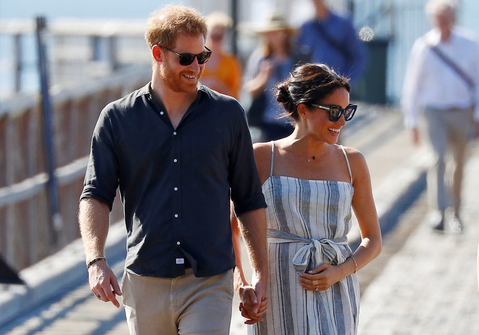 Fotografija: V obnovo Frogmore Cottagea, kjer naj bi si dom ustvarila takrat še princ Harry in njegova žena Meghan Markle, se je steklo 2,69 milijarde evrov. FOTO: Phil Noble, Reuters