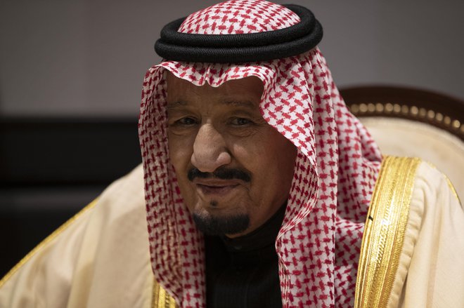 Savdski Arabiji vlada kralj Salman bin Abdulaziz Al Saud.