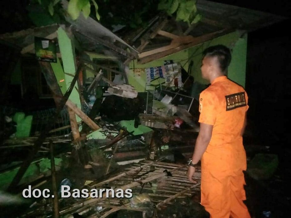 Fotografija: Cunami v Indoneziji. FOTO: Reuters