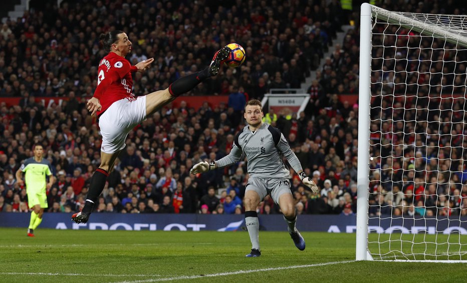 Fotografija: Nogometne vragolije Zlatana Ibrahimovića. FOTO: Reuters