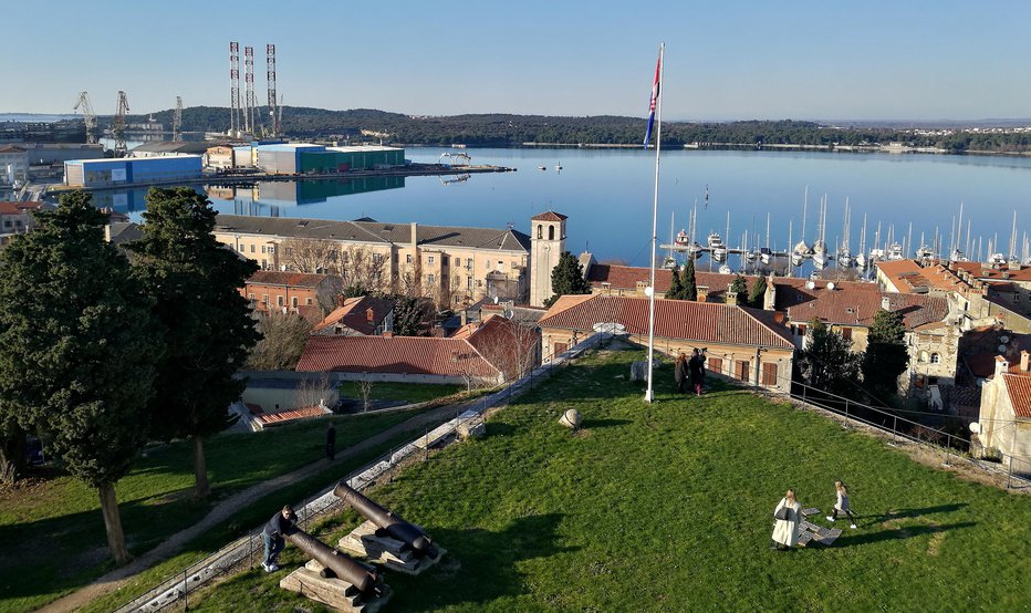 Fotografija: Simbolična fotografija. FOTO: Blaž Samec, Delo