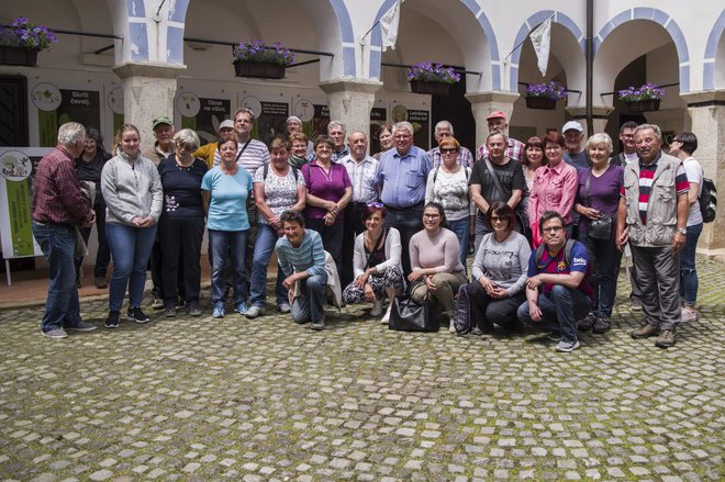 V atriju sevniškega gradu FOTO: Vinko ŠeŠko