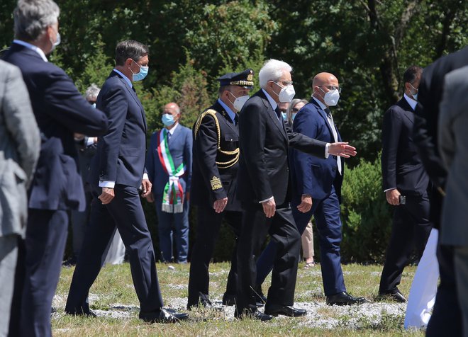 Mattarella in Pahor pri fojbi. FOTO: Jože Suhadolnik