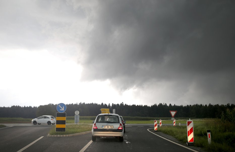 Fotografija: Padavine bodo zajele vso državo. FOTO: Blaž Samec