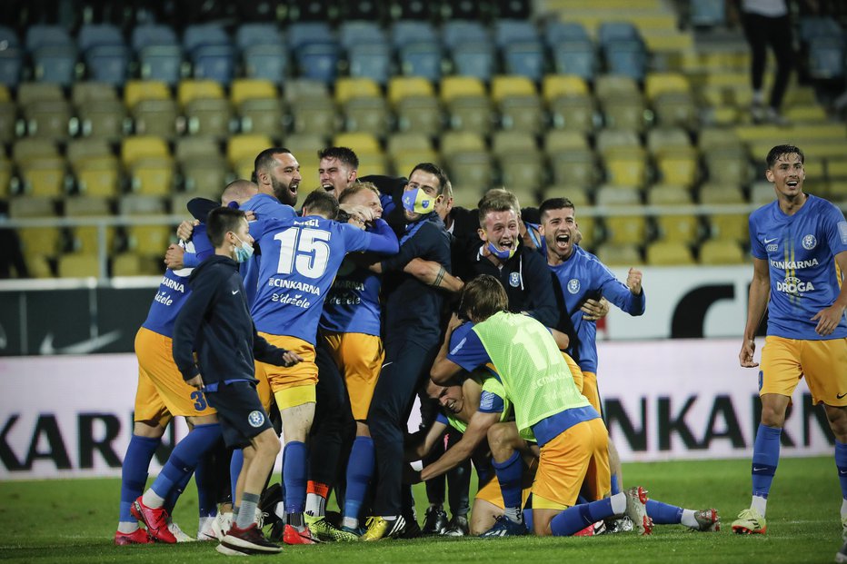 Fotografija: Če bodo Celjani preskočili prvo evropsko oviro, bo tudi v Budimpešti veselica podobna šampionski na zadnji tekmi državnega prvenstva. FOTO: Uroš Hočevar