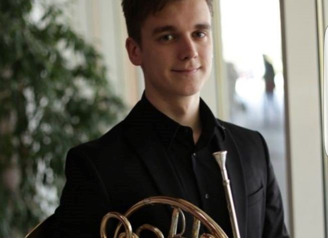 Fotografija: Hornist Sebastijan Buda FOTO: SAŠO ŠTIH