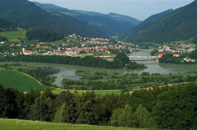 Dravograd stoji na sotočju Meže in Drave. FOTO: RRA Koroška