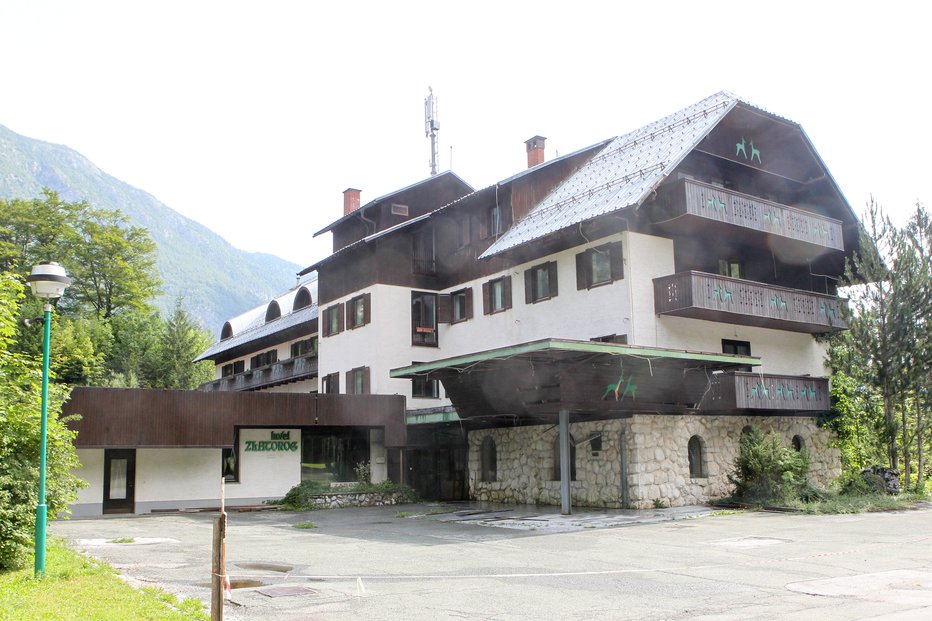 Fotografija: Po mnenju tožilstva so se nepravilnosti dogajale tudi v hotelu Zlatorog. Foto: Marko Feist