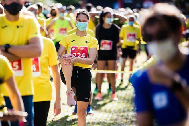 Pred startom so morali biti v maskah.  FOTO: arhiv Konjiški maraton