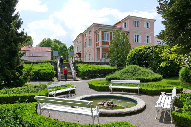 Botanični vrt v Sežani kot vrtna in arhitekturna dediščina Fotografiji: Primož Hieng