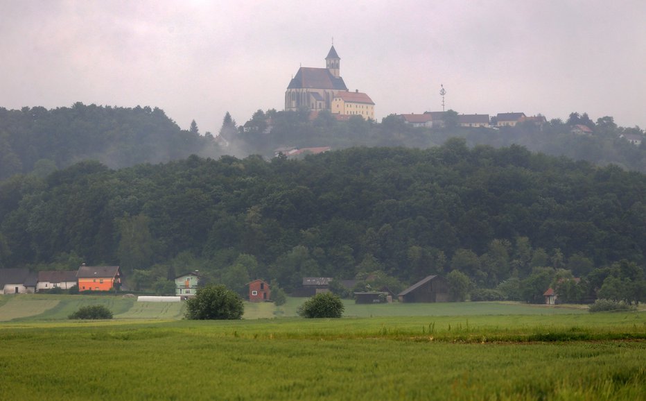 Fotografija: Ptujska gora je prijetna za obisk. FOTO: Tadej Regent, Delo