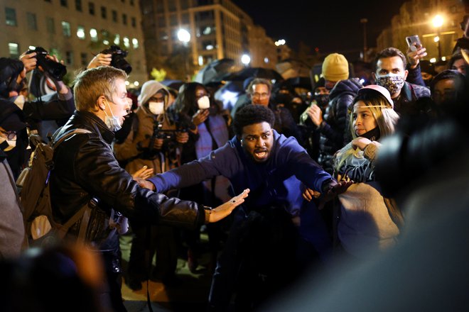 Amerika je razdeljena, volivci izgubljajo potrpljenje. FOTO: Hannah Mckay/Reuters