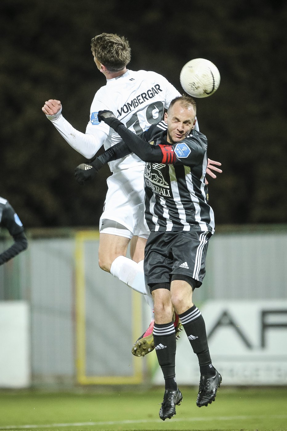 Fotografija: Andres Vombergar in Olimpija sta v Fazaneriji odigrala najboljših 50 minut v sezoni. FOTO: Jure Banfi