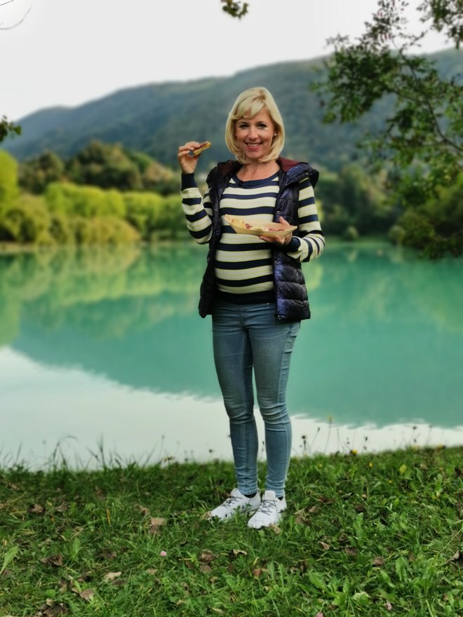 Suzana prizna, da je že pri prvem otroku ugotovila, da je starševstvo garaški posel, ki ga poganja neopisljiva ljubezen.