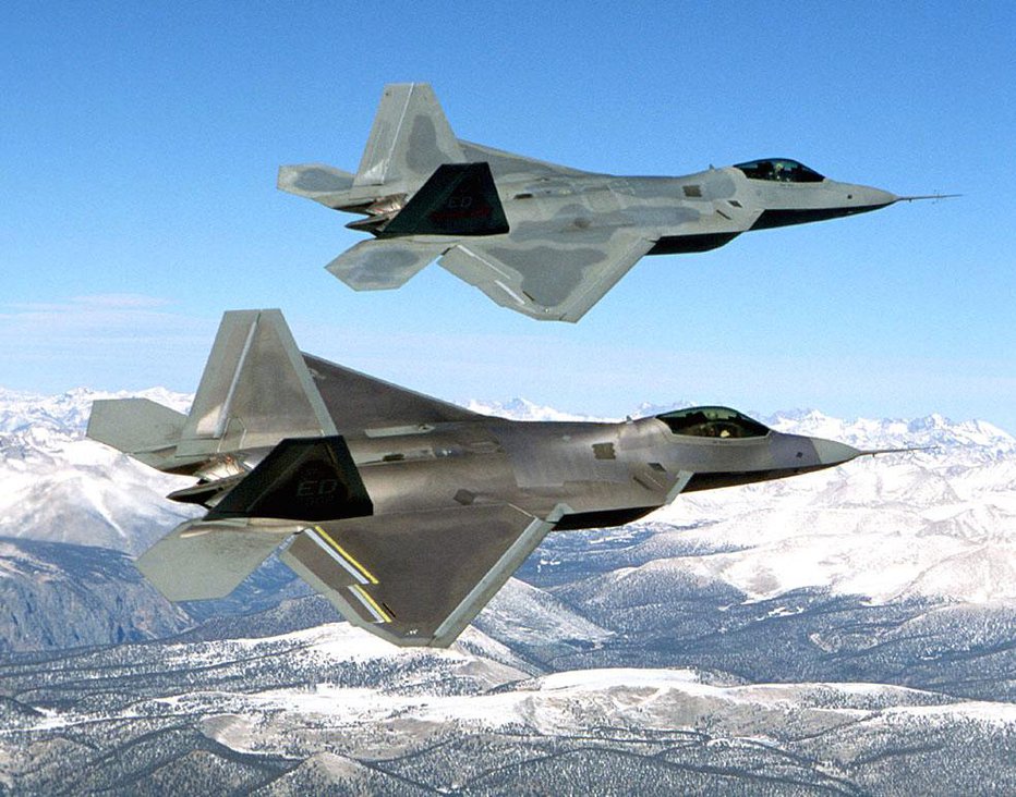 Fotografija: Bojno letalo F-22 raptor je izdelalo podjetje Lockheed Martin. FOTO: U.s. Air Force/wikipedia