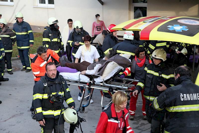 Fotografija: Požar v Domu starejših občanov v Črnomlju. FOTO: Aleksander Riznič, Pgd Črnomelj