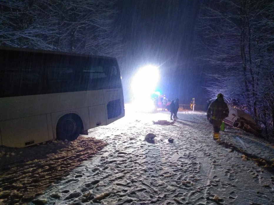 Fotografija: Nesreča na regionalki proti madžarski meji se je končala dokaj dobro. Foto: PGD MURSKA SOBOTA