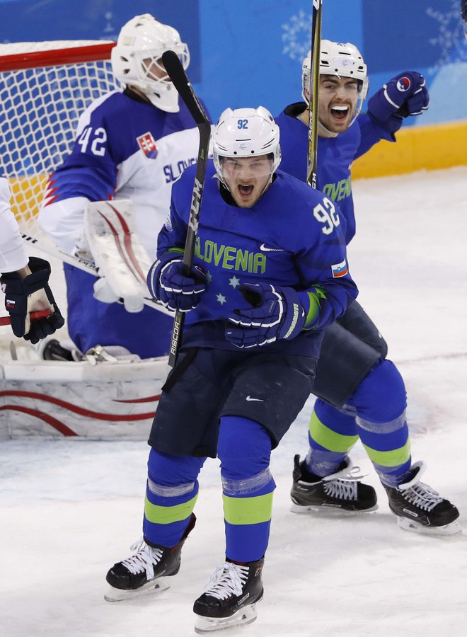 Slovensko slavje ob zadetku. FOTO: Reuters