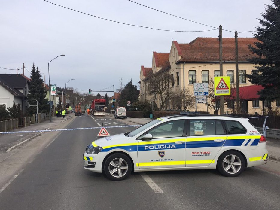 Fotografija: Policija je evakuirala območje. FOTO: Oste Bakal