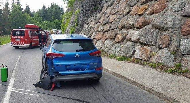 V trku dveh avtomobilov se je ena udeleženka ranila. FOTO: PGD Radlje ob Dravi