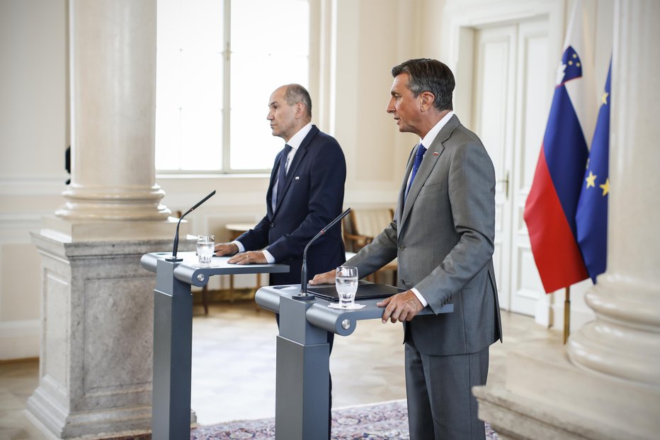 Fotografija: Janez Janša, predsednik SDS, in Borut Pahor, predsednik Republike Slovenije, med izjavo za javnost po pogovorih o sestavi nove vlade RS. FOTO: Uroš Hočevar, Delo