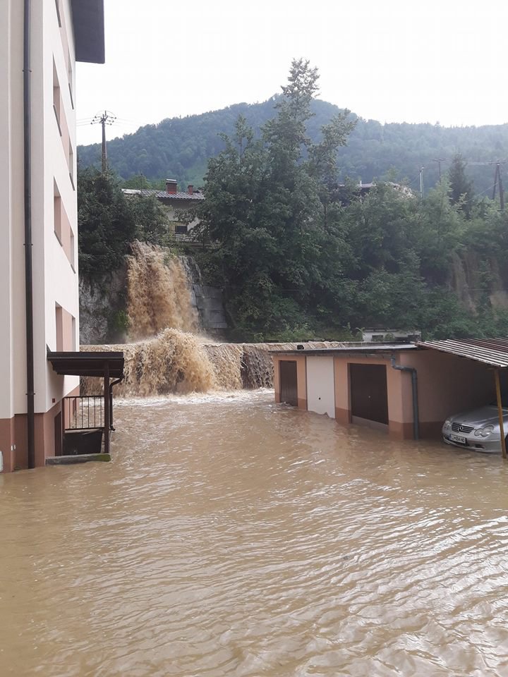 Fotografija: Kisovška različica slovitih Nigaraskih slapov Foto: Mojca Kamnik