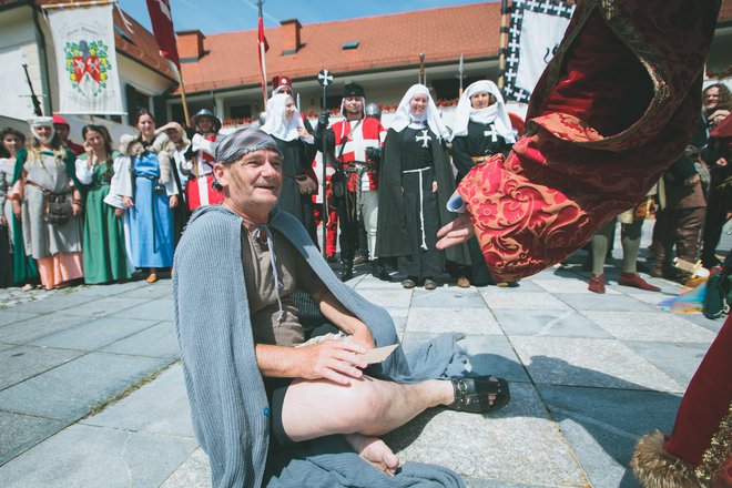 Brez beračev seveda ni šlo. Nekoč jih je bilo mogoče videti za vsakim vogalom.