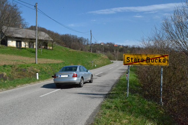 V Stari Bučki je bilo vlomljeno med zadnjimi božično-novoletnimi prazniki. FOTO: Tanja Jakše Gazvoda