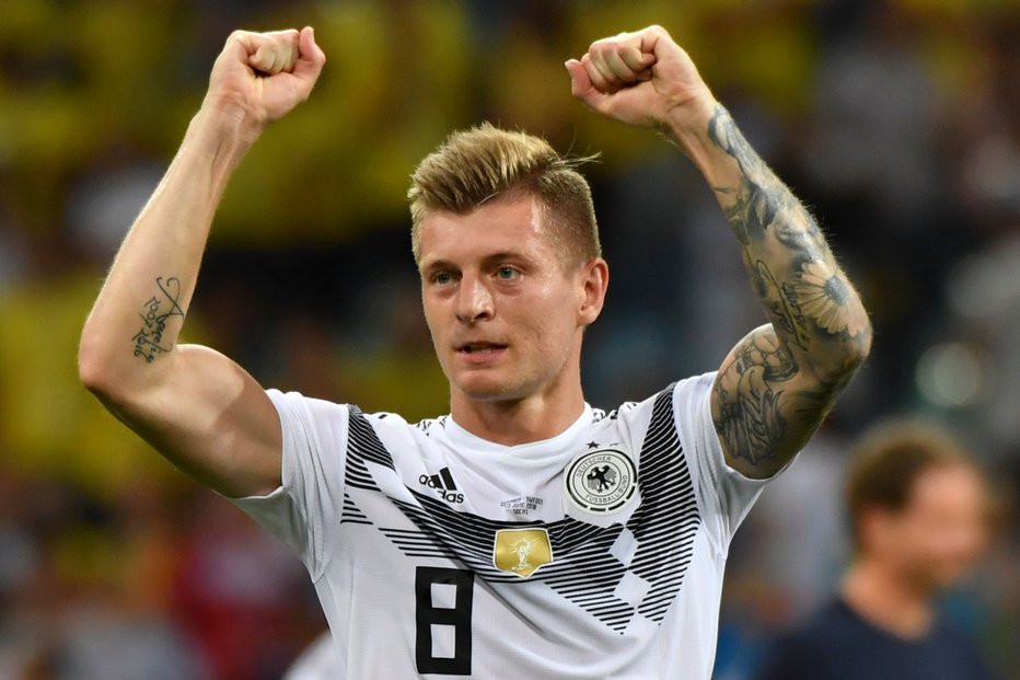 Fotografija: Toni Kroos je med najzaslužnejšimi, da lahko Nemci še naprej sanjajo o ubranitvi lovorike. FOTO: AFP