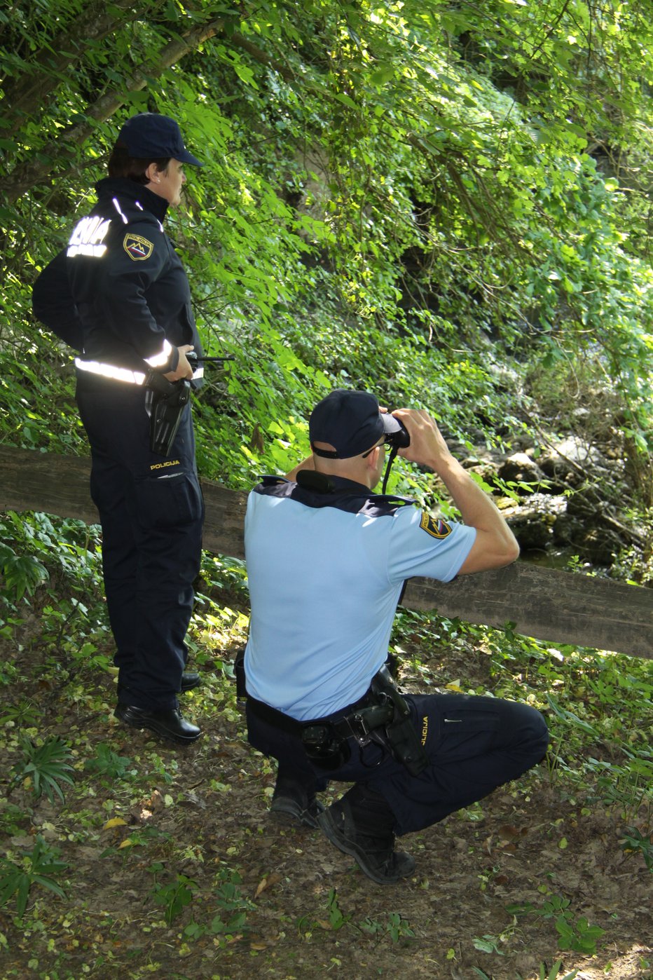 Fotografija: Mejna policija budno nadzira našo južno mejo. FOTO: PU Novo mesto