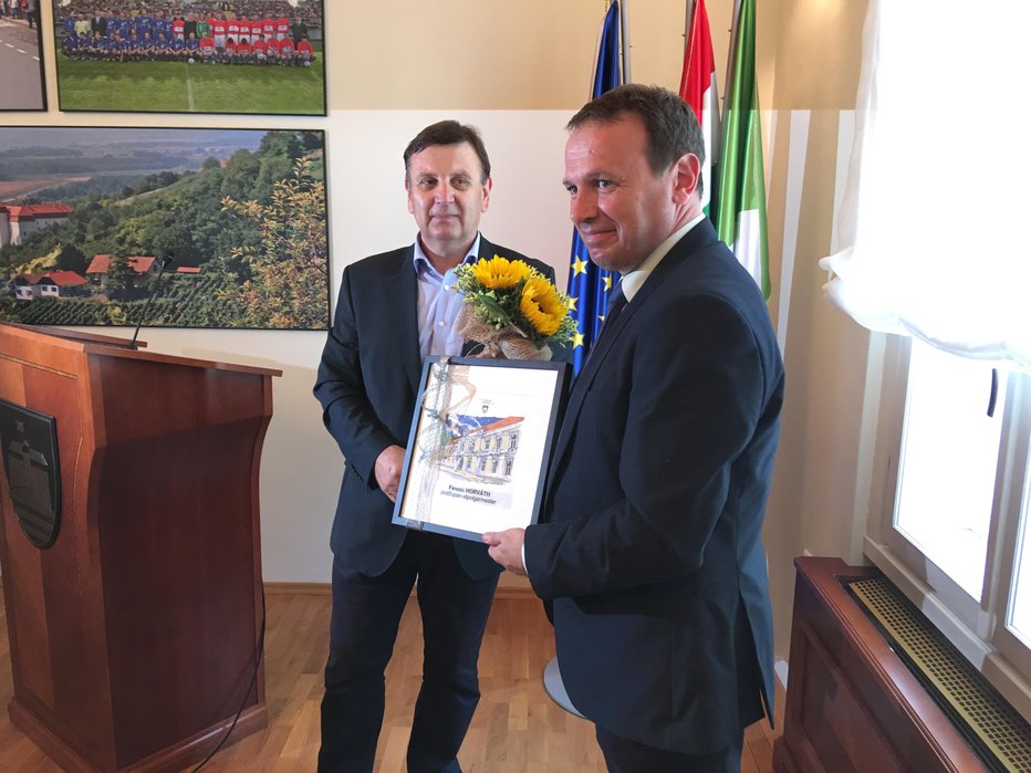 Fotografija: Župan Lendave Anton Balažek in podžupan ter državni poslanec Ferenc Horvath se zavedata resnosti zapleta, vendar poskušata pomiriti strasti. Foto: Oste Bakal