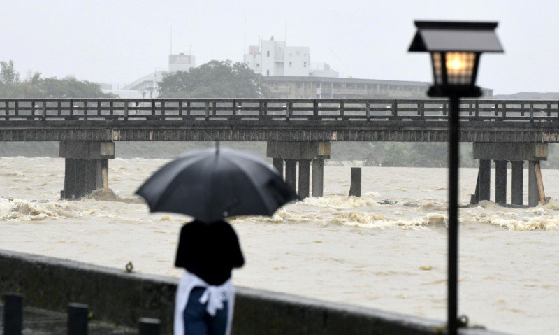 Fotografija: Kjoto pod vodo. FOTO: Kyodo