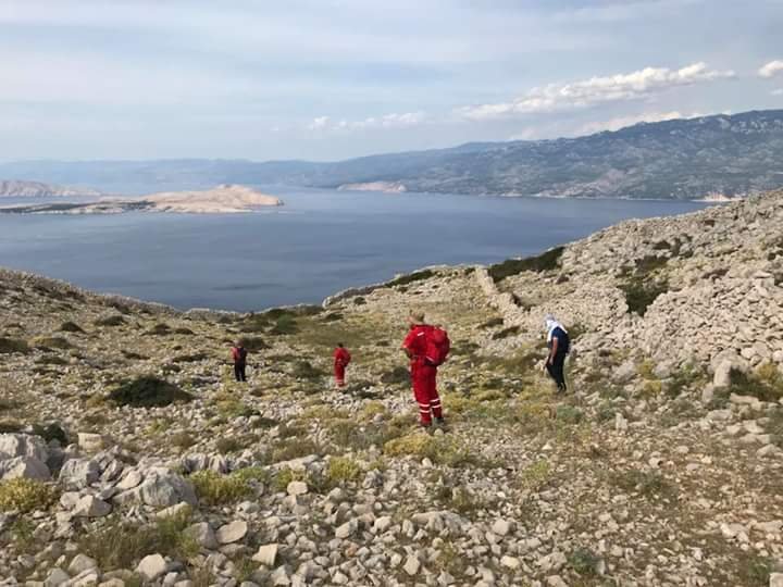 Fotografija: Iskalna akcija za pogrešanim. FOTO: HGRS