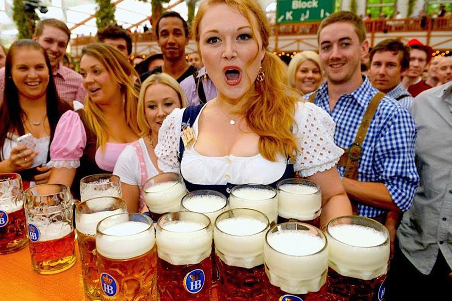 Fotografija: Bavarci radi praznujejo na Oktoberfestu. Foto: youtube.com