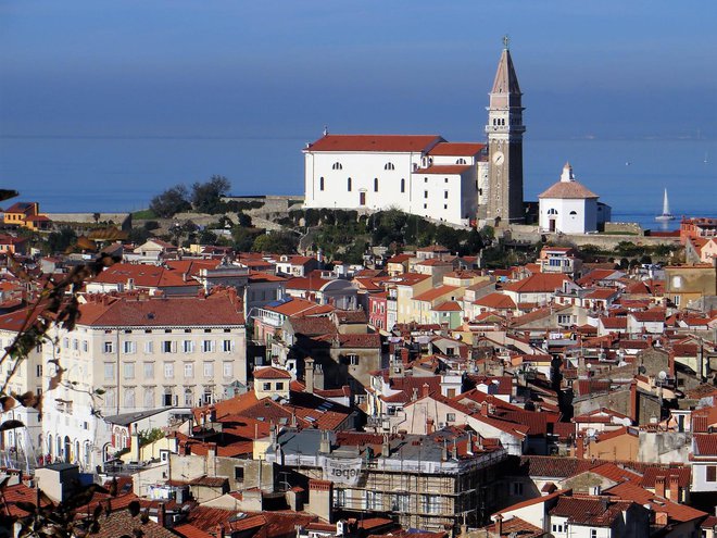 Večjo prepoznavnost si zaslužijo tako znani kot manj znani kraji na sončni strani Alp.