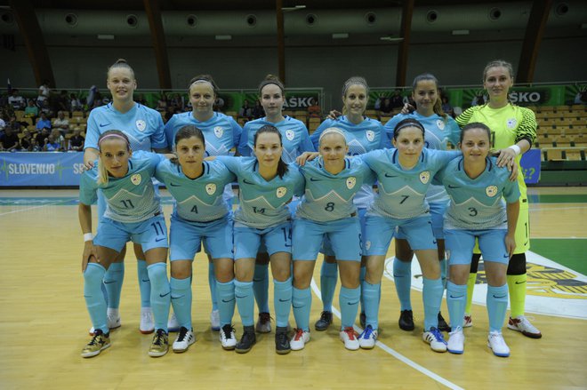 <sup>Ženska futsal reprezentanca</sup> je pripravljena na kvalifikacije za euro 2019. FOTO: Drago Perko