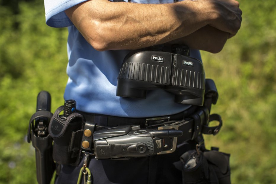 Fotografija: Policija in kriminalisti so hitro posumili, da smrt ženske ni bila naravna. FOTO: Vornac Vogel, Delo