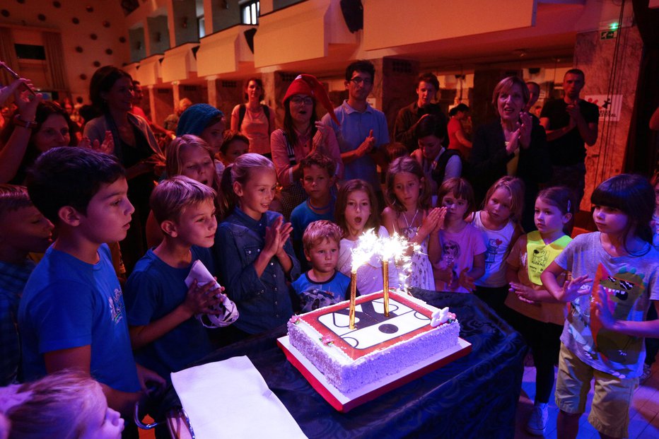 Fotografija: Najbolj so se razveselili torte. FOTO: Bruno Toič