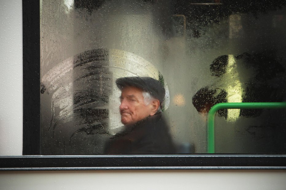 Fotografija: Simbolična fotografija. FOTO: Jure Eržen, Delo