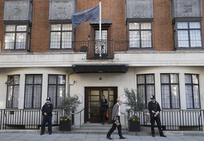 V torek so ga odpeljali v bolnišnico. Foto: AP