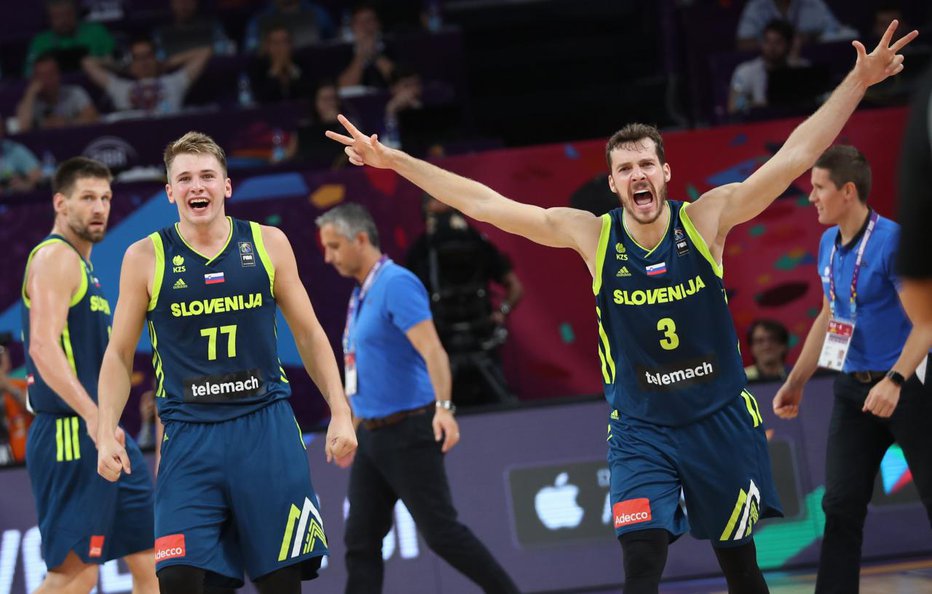 Fotografija: Goran Dragić je potrdil, da bo po novem le navijač slovenske reprezentance. FOTO: Reuters