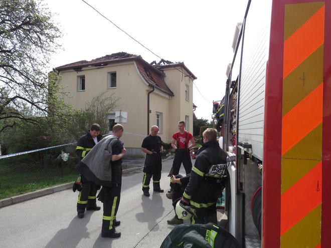 Ponoči so morali zaradi ponovnega vžiga posredovati še enkrat. Foto: GZ žalec